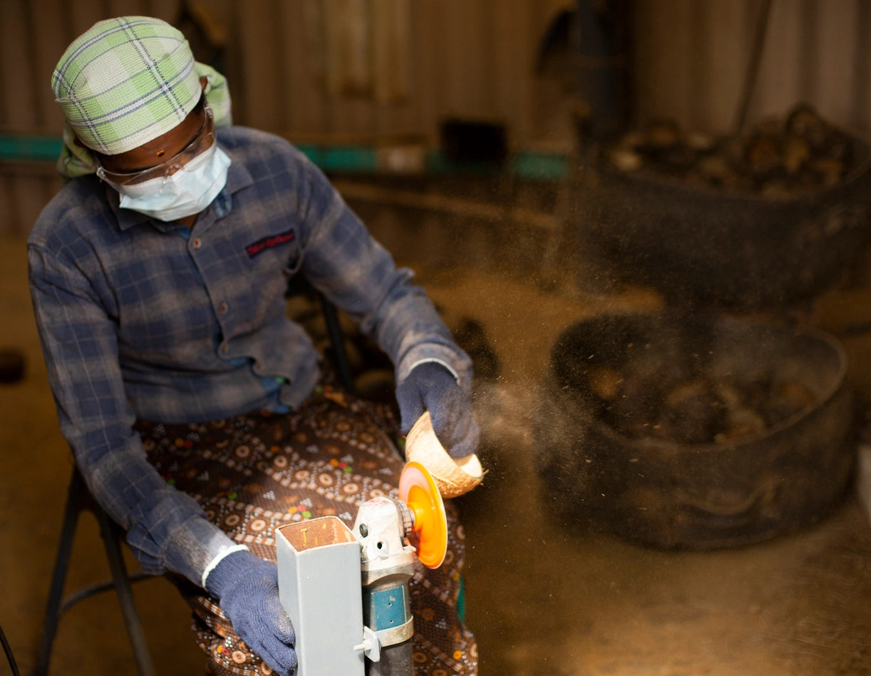 nariyal_woman_artisan_sanding